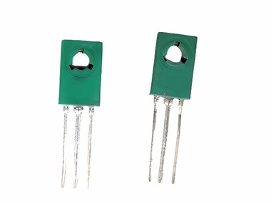 TOSHIBA - 2SA505-R TO-126 1A 50V 5W PNP TRANSISTOR