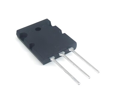 TOSHIBA - 2SC5570 TO-3PL 28A 1700V 220W NPN TRANSISTOR
