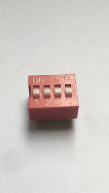  - 4 PIN DIP SWITCH - DS-04QTY:40L/N;CE5ZH211304