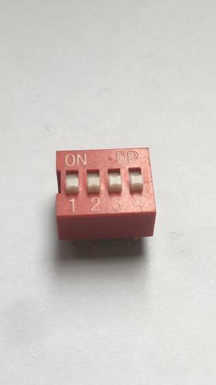 4 PIN DIP SWITCH - DS-04QTY:40L/N;CE5ZH211304