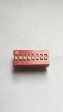  - 8 PIN DIP SWITCH