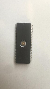 ST - M27C512-15F1 FDIP-28W MEMORY DATA STORAGE EEPROM