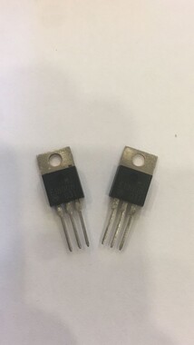 MOTOROLA - MJE18008 TO-220 1000V 8A NPN TRANSİSTÖR