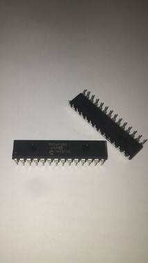 MICROCHIP - PIC16F883-I/SP DIP-28 8-BIT MICROCONTROLLER - MCU
