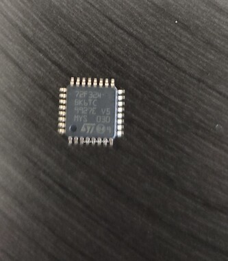 ST - ST72F324BK6TC LQFP-32 MCU - MİKRODENETLEYİCİ